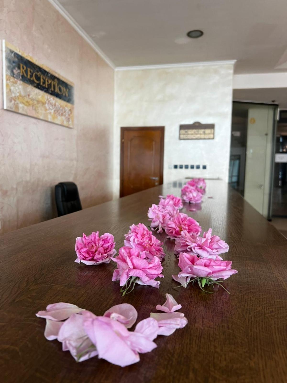 Хотел Казанлък Extérieur photo
